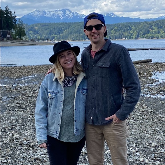 Ashley | Midwest-PNW-Chicago | Sustainable Fashion Lover - Picture 6 of 10